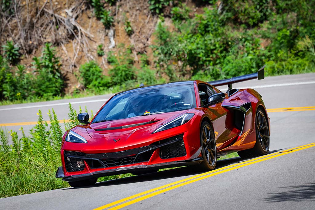 SPIED] Chevy Engineers Drive the New 2026 Corvette ZR1X on the