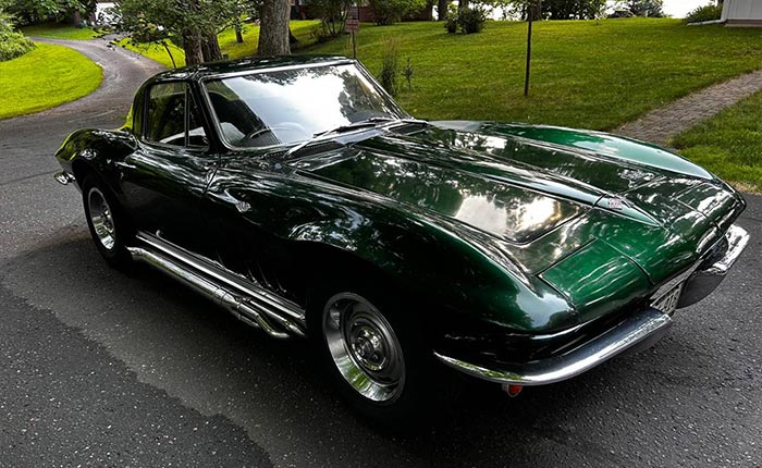 Corvettes à vendre: 1966 Corvette Coupé nécessitant une nouvelle peinture offerte pour 42 000 $ sur Craigslist