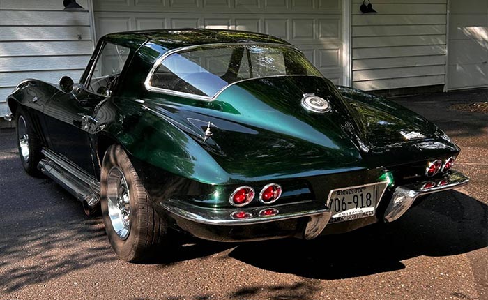Corvettes à vendre: 1966 Corvette Coupé nécessitant une nouvelle peinture offerte pour 42 000 $ sur Craigslist