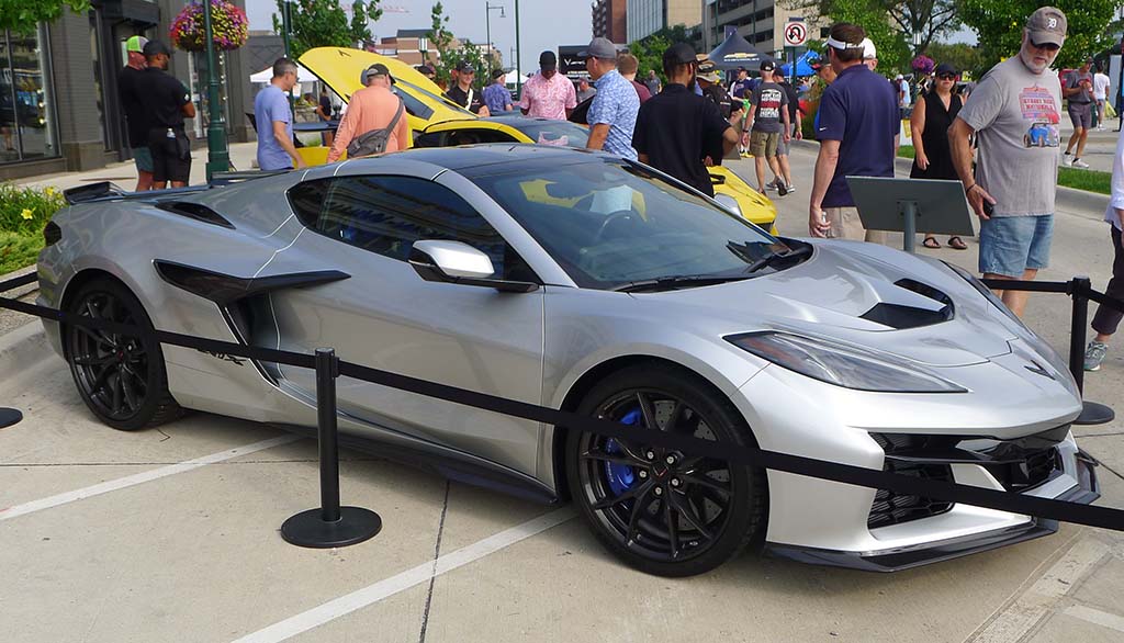 [PICS] Corvettes Galore at the 30th Anniversary Woodward Dream Cruise