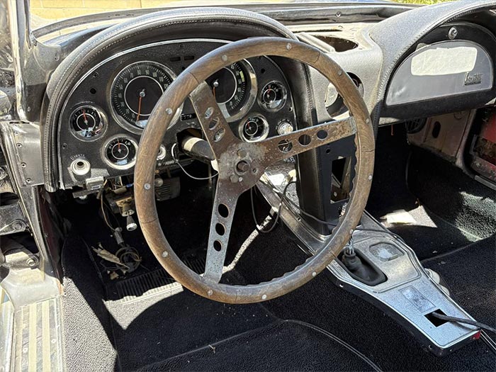 Corvettes for Sale: 1963 Corvette Convertible In Need of Restoration Offered on Craigslist