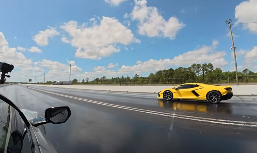 [VIDEO] Corvette E-Ray Takes on the Lamborghini Revuelto Owned By DragTimes