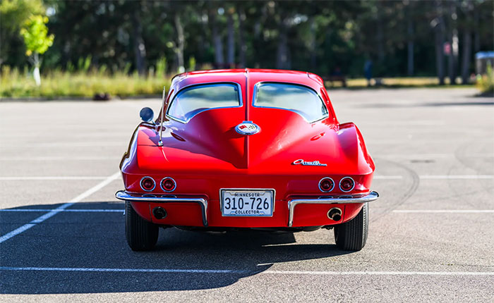 Corvettes à vendre: 1963 Split Window Fuelie sur Bring a remorque