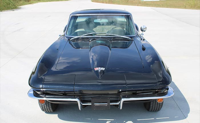 Corvettes for Sale: Non Original 1964 Coupe with Rare Black/Silver Combo