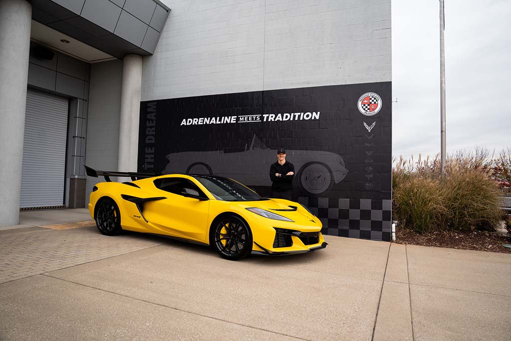 Josef Newgarden's 2026 Corvette ZR1 R8C Delivery