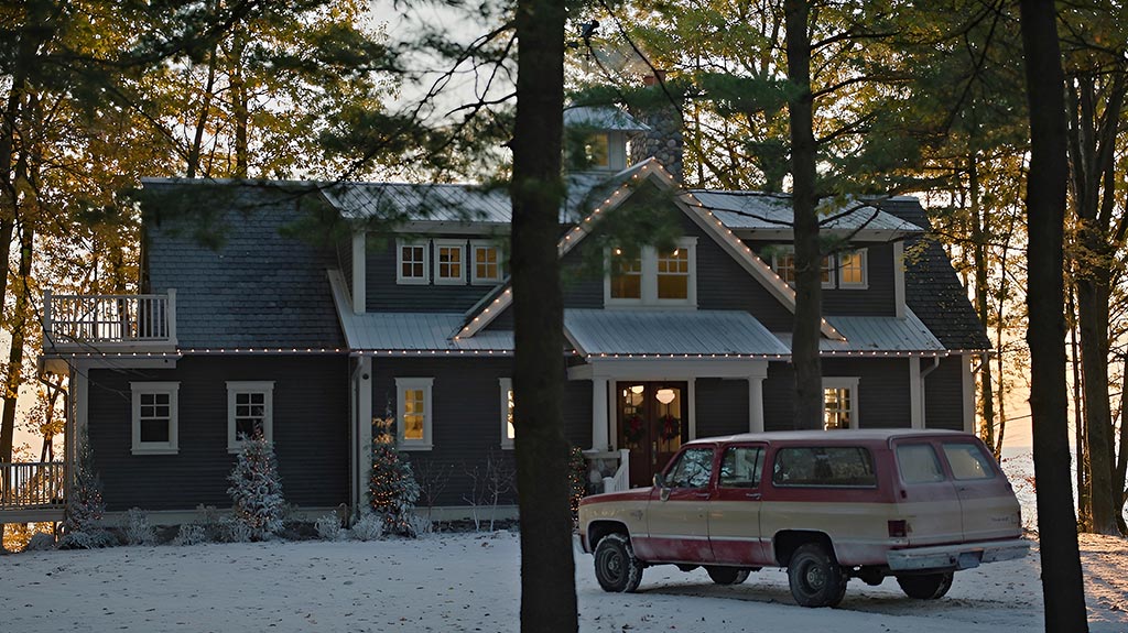 [VIDEO] Chevrolet's 2025 Holiday Card to America is an Ode to Moms Everywhere
