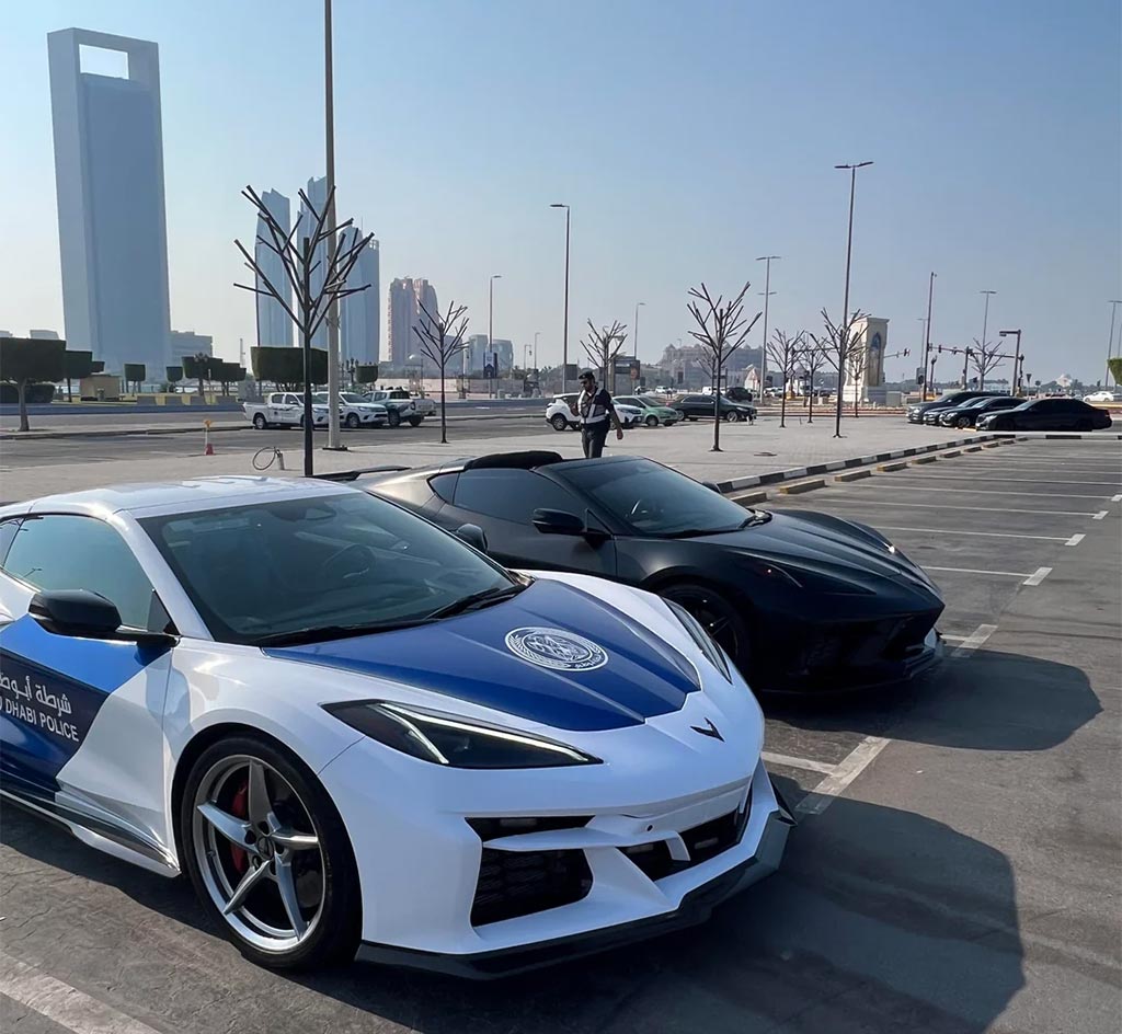 [PICS] Abu Dhabi Police Using an E-Ray as an Official Vehicle
