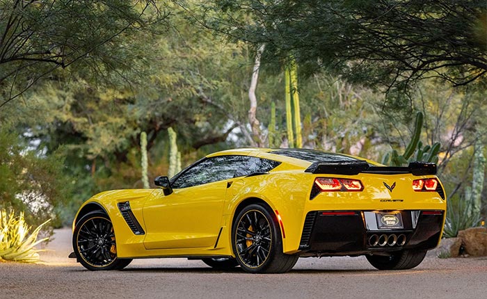Corvettes for Sale: 3,300-Mile 2016 Chevrolet Corvette Z06 Coupe C7.R Edition