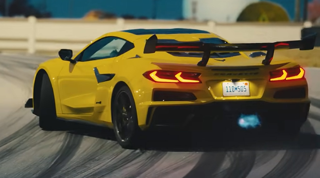 [VIDEO] Top Gear Takes the C8 Corvette ZR1 and Mustang GTD to the Track!