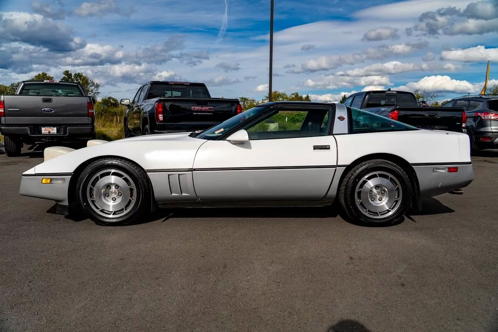 Corvettes for Sale: 68K-Mile 1986 Corvette Offered for $4,943 by a Dealer on Craigslist