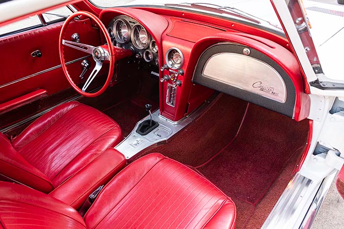 Corvettes for Sale: 1963 Corvette Split Window Hertz Rental 'Ski Vette'