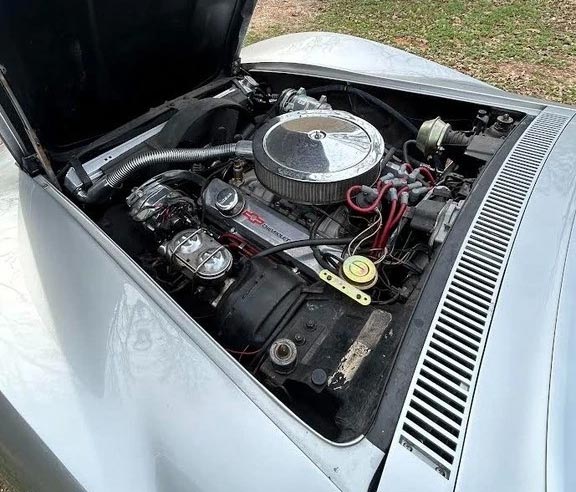 Corvettes for Sale: Silver/Green 1969 Corvette Stingray Offered on eBay