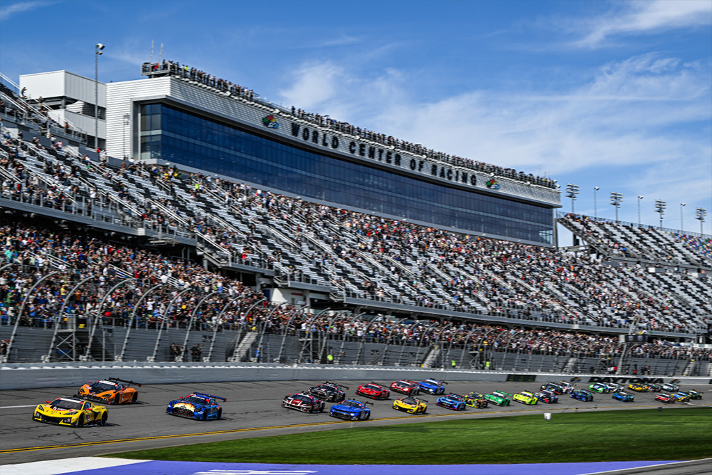 Corvette Racing at Daytona: Eight-Hour Report