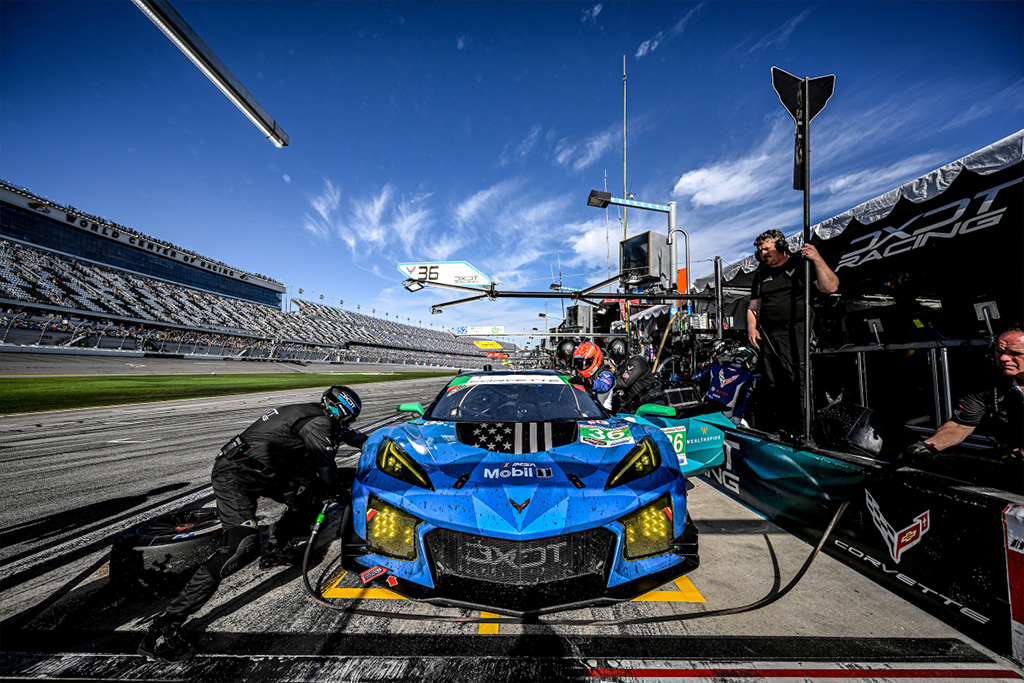 Corvette Racing at Daytona: Eight-Hour Report