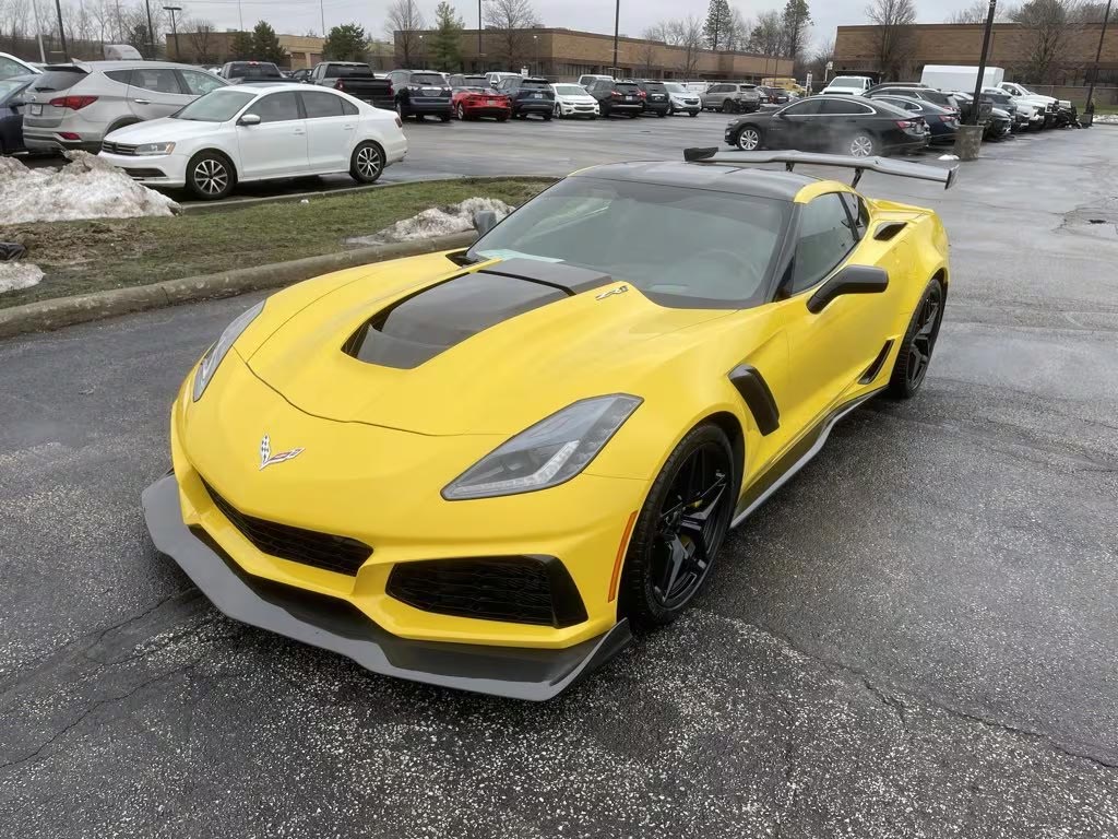 Corvettes for Sale: Pre-Production C7 Corvette ZR1 with 76K Miles Offered for Close to MSRP