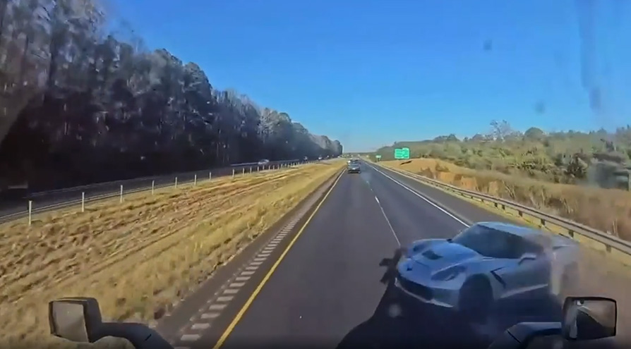 [ACCIDENT] Out-of-Control C7 Corvette Nearly Causes a Pileup on the Interstate