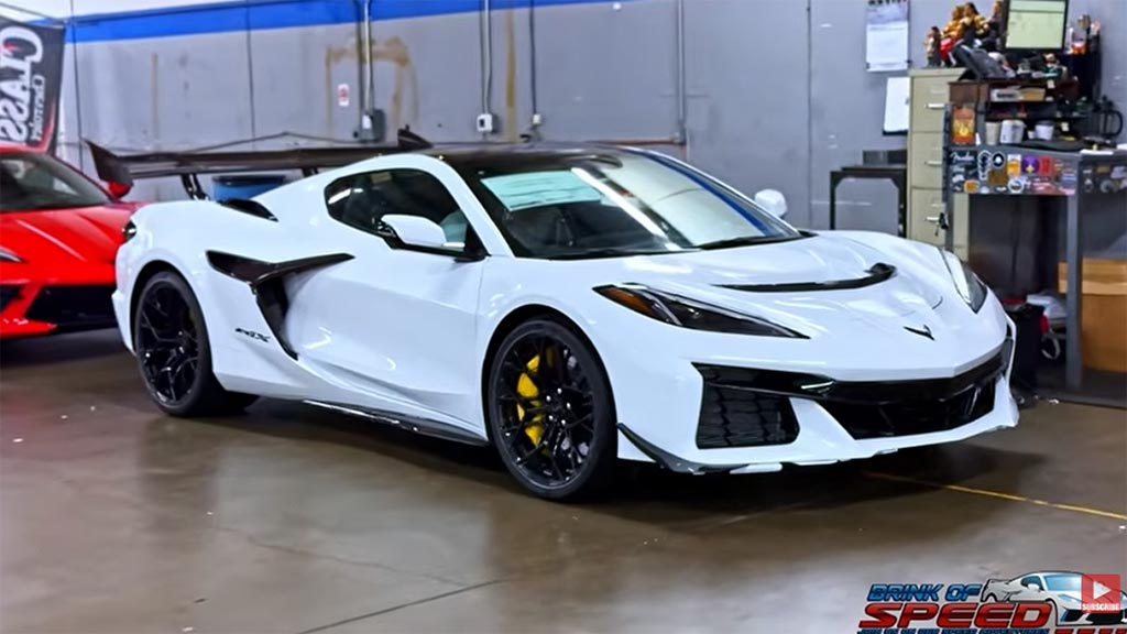 チタノタセット VIDEO] New 2026 Corvette ZR1X Lands at Classic Chevrolet