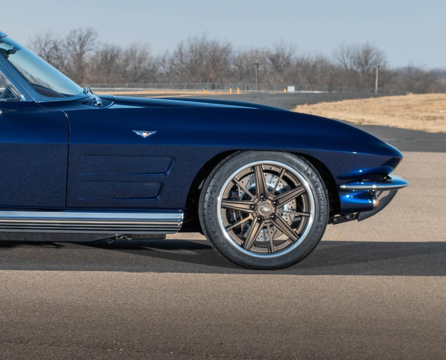 Modern Magic: 1963 SPEC-V Corvette by Heartland Customs