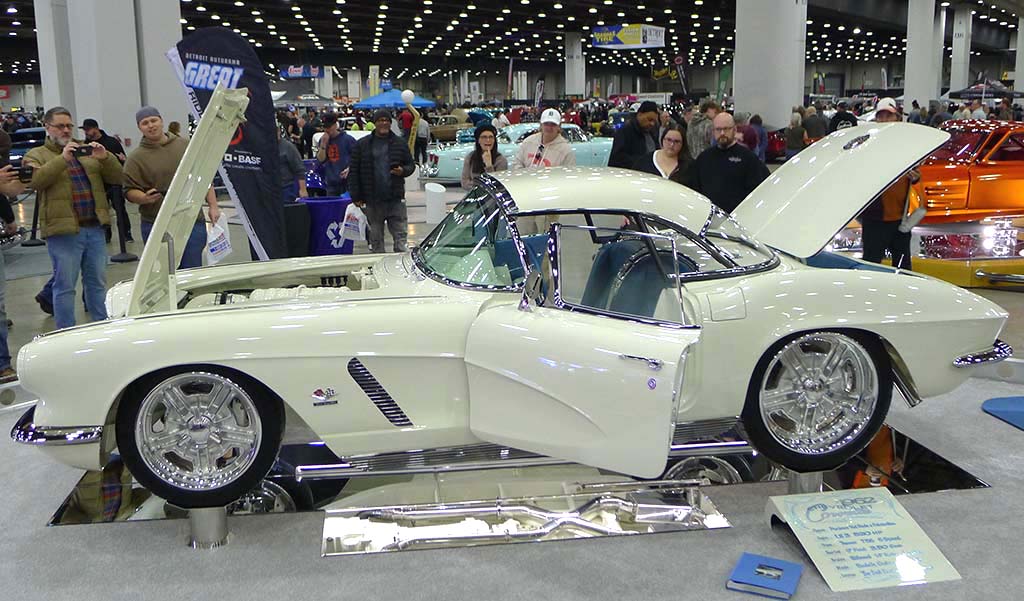 GALLERY] 1962 Custom Corvette 'Cool Whip' Earns Great 8 Honors at