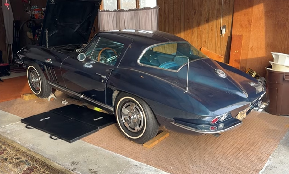 [VIDEO] Follow Along in this Appraisal of a One-Owner 25K-Mile 1966 Corvette L72 Big Block
