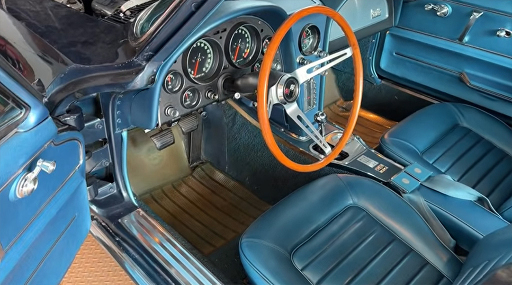 [VIDEO] Follow Along in this Appraisal of a One-Owner 25K-Mile 1966 Corvette L72 Big Block