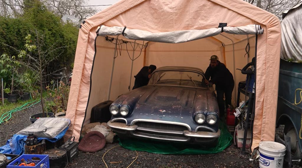 [VIDEO] After a 30 Year Slumber, this 1961 Corvette Lives Again!