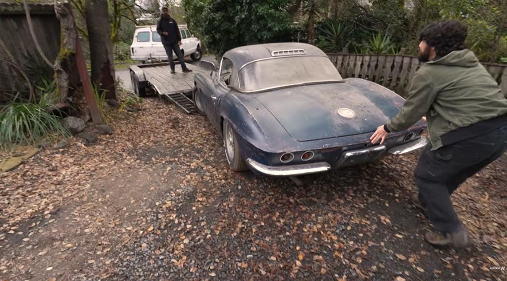 [VIDEO] After a 30 Year Slumber, this 1961 Corvette Lives Again!