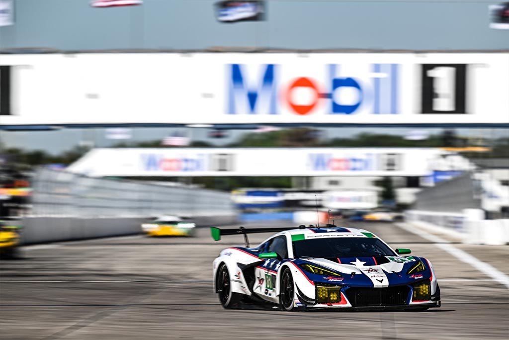 Corvette Racing at Sebring: Pushing Ahead
