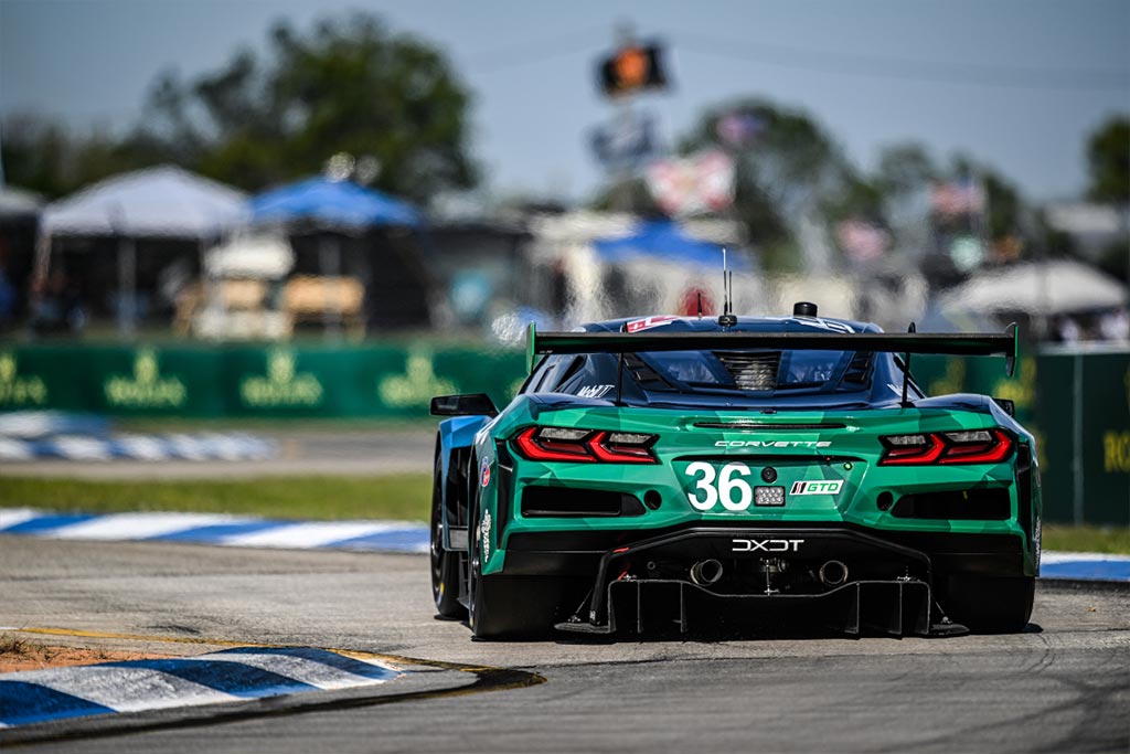 Corvette Racing at Sebring: Pushing Ahead