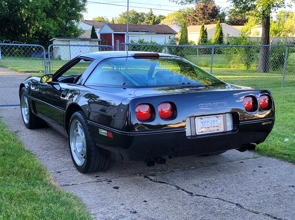 Corvettes for Sale: 27K-Mile 1990 Corvette ZR-1 Offered on Craigslist