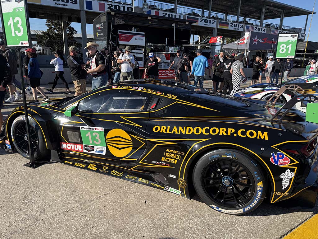 13 Autosport Corvette Z06 GT3R