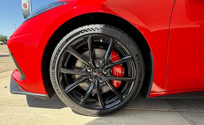 [PICS] The 2027 Stingray's New QE6 Gloss Black 10-Spoke Wheels Debut at the NCM Bash