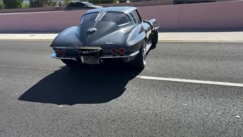 [ACCIDENT] 1963 Corvette Split Window Restomod Crashes After Launch
