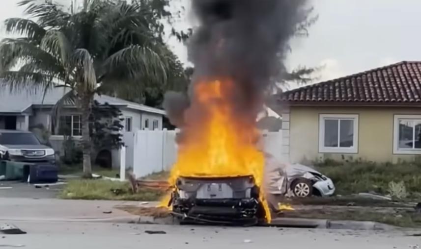 [ACCIDENT] Fiery Crash Takes the Life of a C8 Corvette Driver, Hospitalizes Two Others