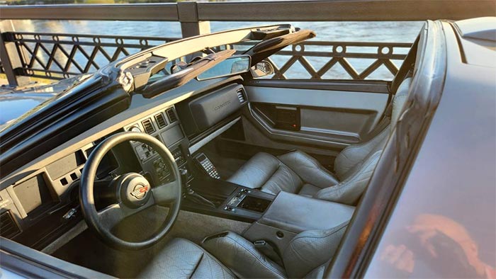 Corvettes for Sale: B2K Twin Turbo 1987 Corvette Callaway Offered on Craigslist