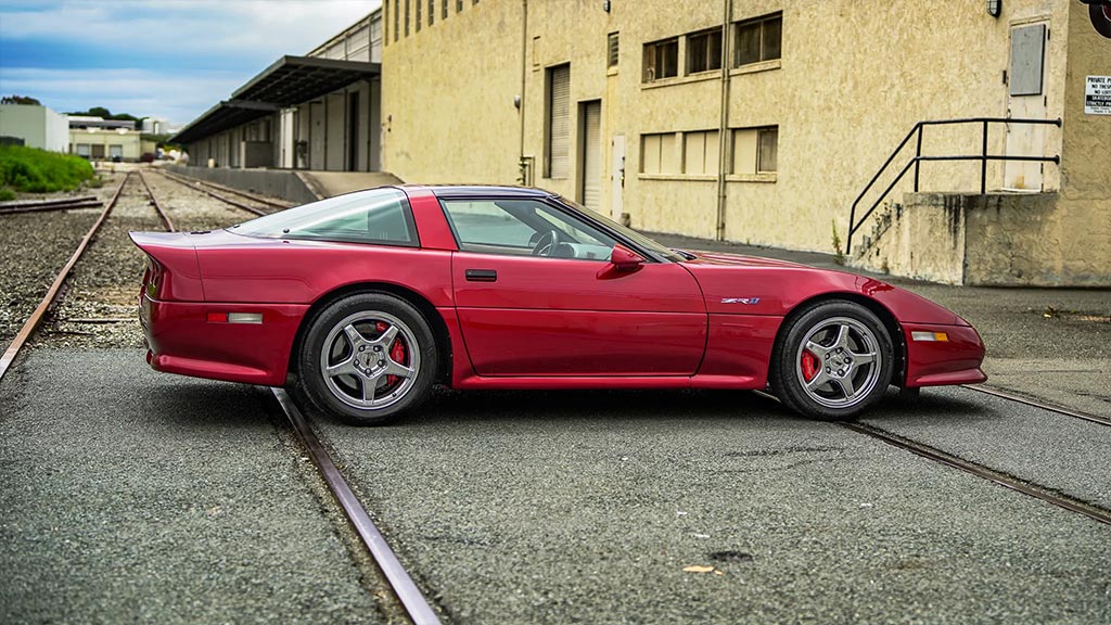 Corvette for Sale: Rare Shinoda/Mears 1990 Corvette ZR-1 Offered on Bring a Trailer