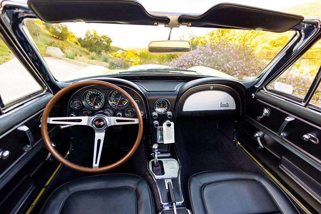 Corvettes for Sale: Duntov Award-Winning 1967 Corvette with L71 427/435 V8 Offered at Hemmings