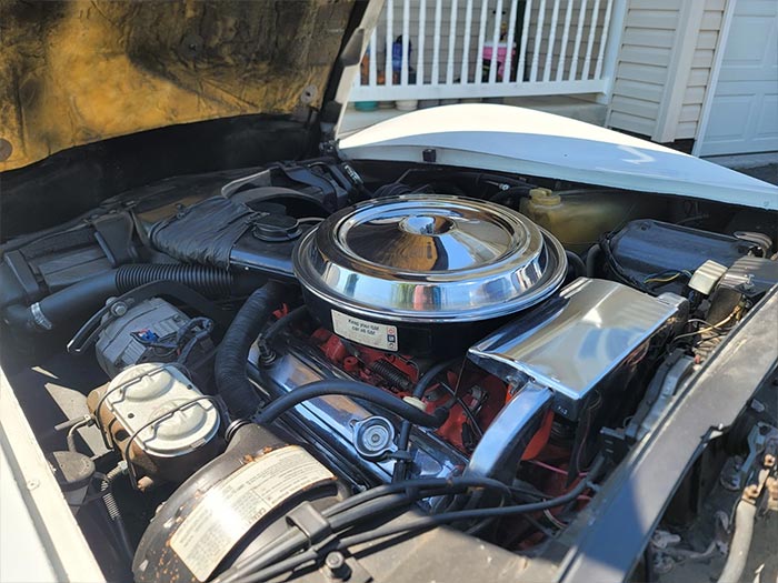 Corvettes for Sale: 1976 Corvette with an L48 and a Manual Transmission