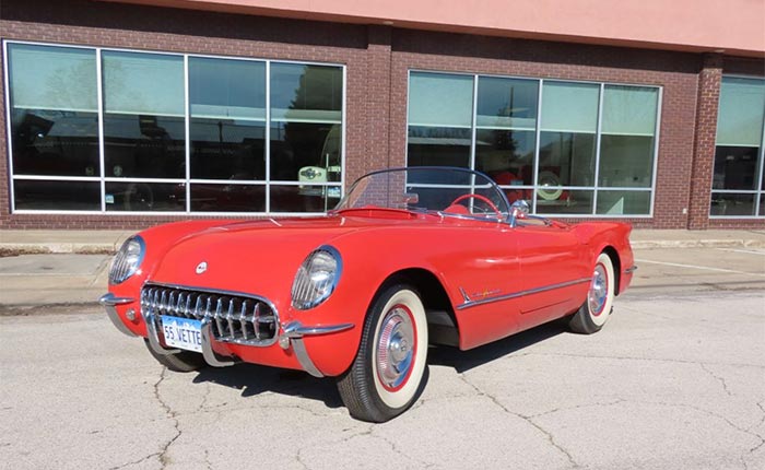 Lot # 20R : 1955 Roadster Gypsy Rouge / Beige