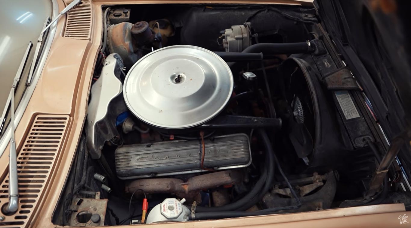 [VIDEO] Dennis Collins Rescues an Unusual 1963 Corvette Split Window Parked Since the '90s