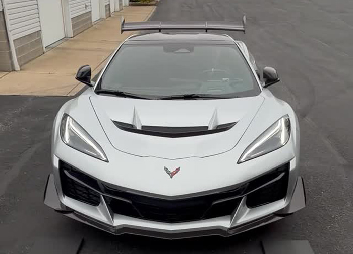 [VIDEO] 2026 Corvette ZR1X Casually Runs into the 8s with Stock Tires