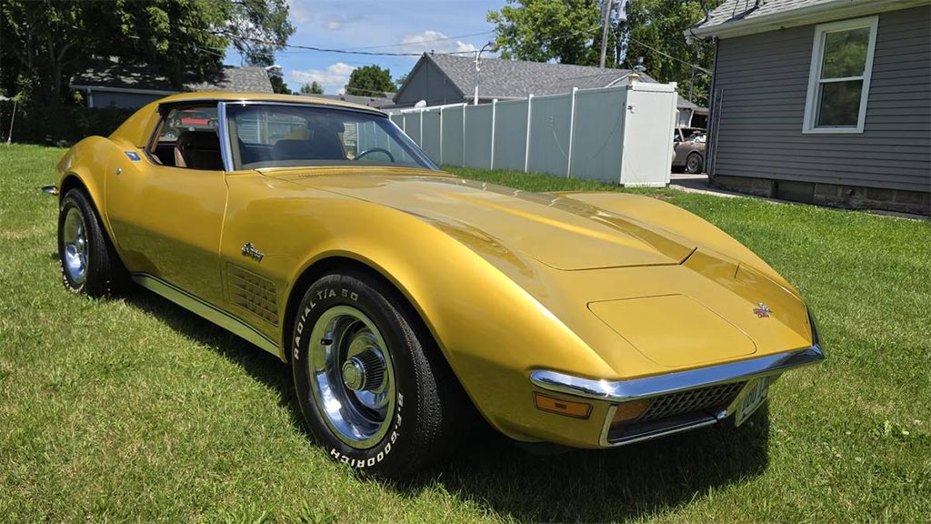 Corvettes for Sale: 33K-Mile 1972 Corvette Stingray in Unmistakable War Bonnet Yellow
