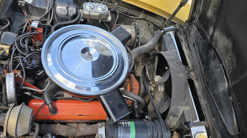 Corvettes for Sale: 33K-Mile 1972 Corvette Stingray in Unmistakable War Bonnet Yellow