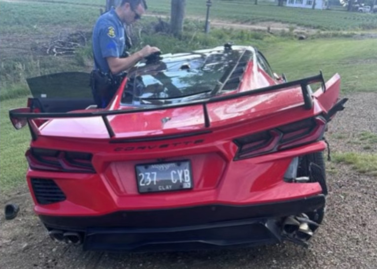 [VIDEO] C8 Corvette Driver Hits 156 MPH in Police Chase Before Crashing Out