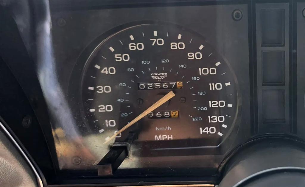 Corvettes for Sale: 2,600-Mile 1978 Corvette Indy 500 Pace Car with an L82 on BaT