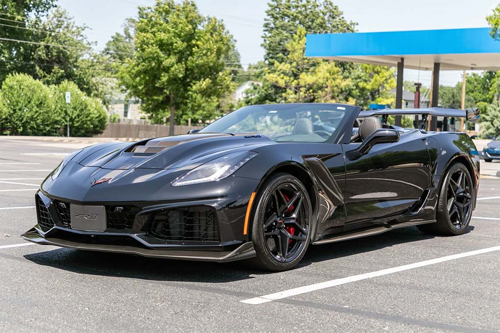 Corvettes for Sale: 625-Mile 2019 Corvette ZR1 Convertible With ZTK on Bring a Trailer