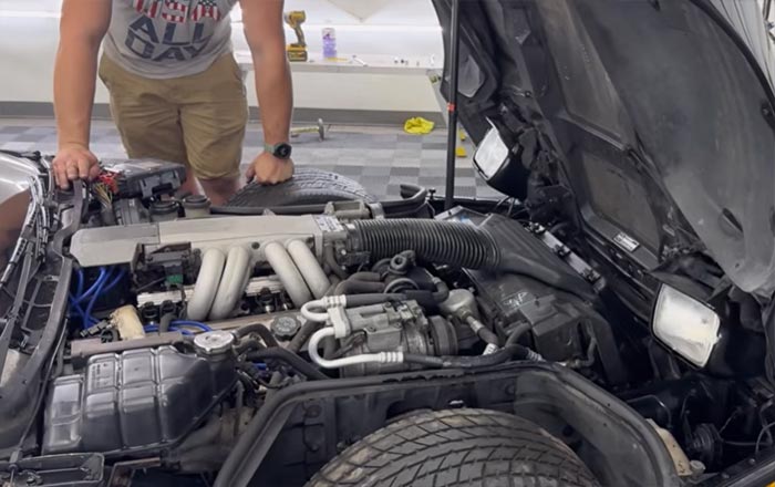[VIDEO] Grandpa Cries After His 1990 Corvette Receives First Wash in 25 Years