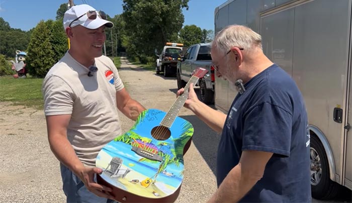 [VIDEO] Grandpa Cries After His 1990 Corvette Receives First Wash in 25 Years
