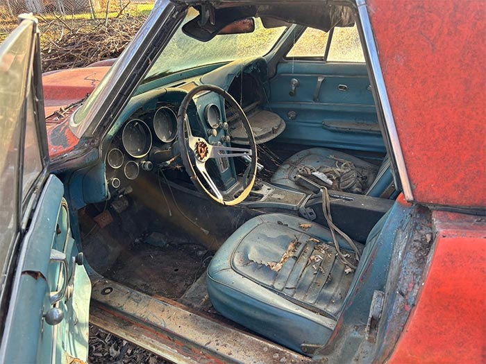 [STOLEN] Someone Stole this Non-Running 1967 Corvette Sting Ray from an Oklahoma Field