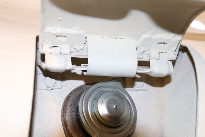 Original hinge arrangement